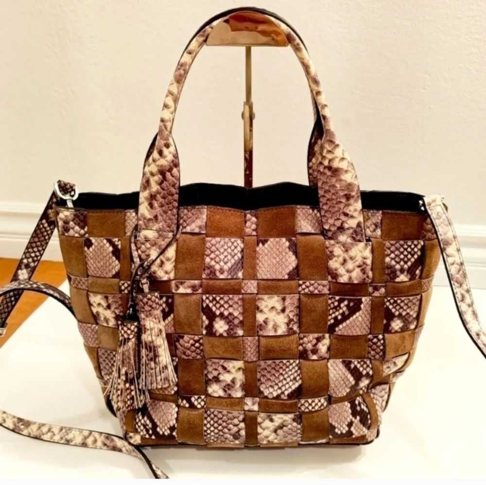 ▪️RARE ▪️MICHAEL Michael Kors Vivian Medium Tote, Color Dark Dune